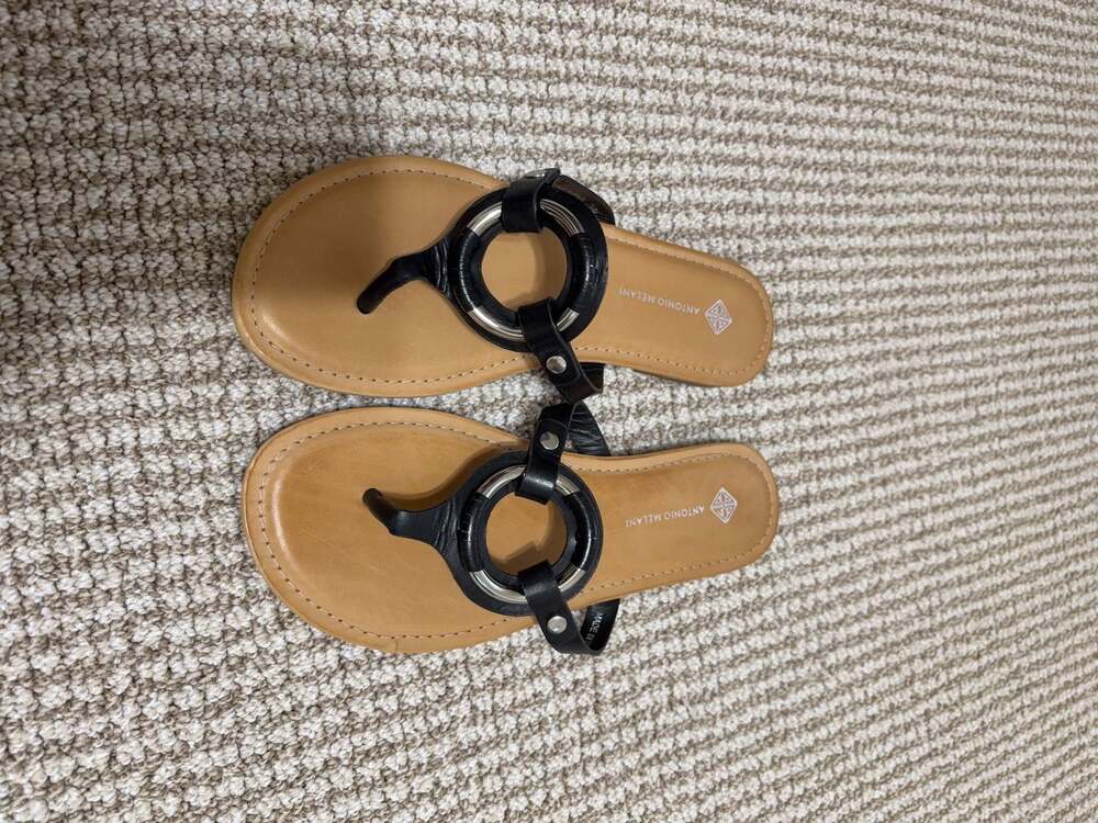 Antonio Melani Luca Black Leather Ring Thong Sandals Size 7.5M